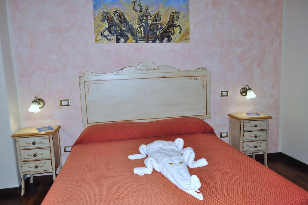 Stupor Mundi Bed And Breakfast Palermo Habitación foto