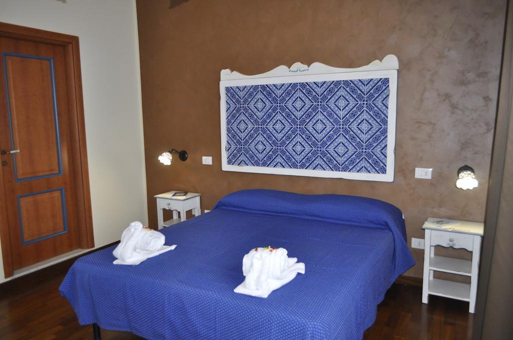 Stupor Mundi Bed And Breakfast Palermo Habitación foto